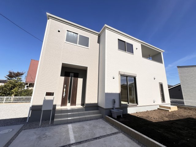 新築　安中市下磯部第2　Livele Garden.S　1号棟の外観|現地写真　完成しました！物件のご内覧等、お気軽にお問合せください♪　							
