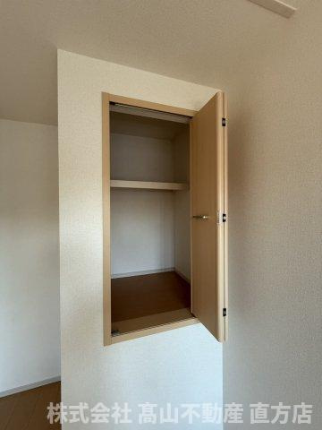 メゾン　フロージュⅡの収納