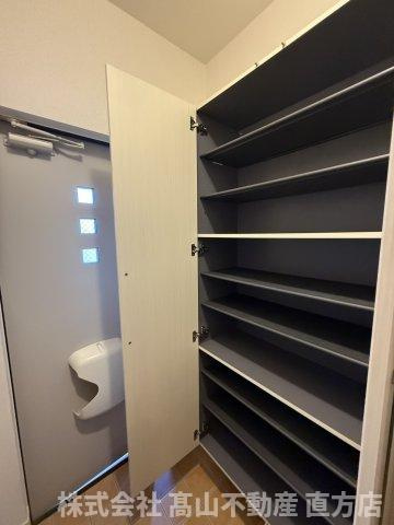 メゾン　フロージュⅡの収納