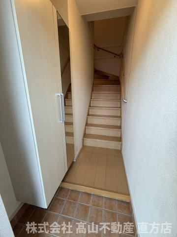 メゾン　フロージュⅡの玄関