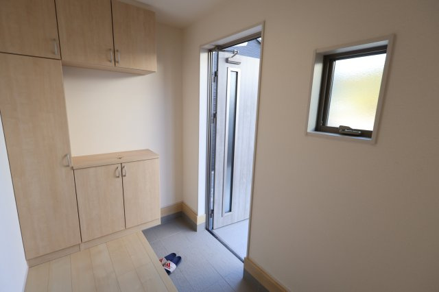 《仲介手数料無料》岩槻区大字平林寺589新築一戸建てリーブルガーデンの玄関