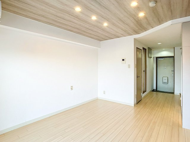 シェモア駅西の洋室