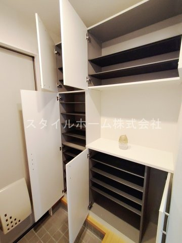 プレミアス向山の収納