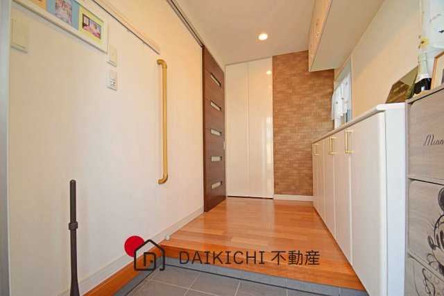 【玄関】 | 羽生市大字小須賀　中古戸建