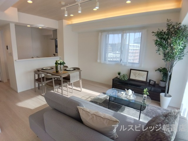 ハイホーム朝霞本町の居間・リビング|陽当たり良好リビング