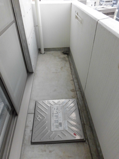 大阪市中央区安堂寺町２丁目の賃貸マンションのバルコニー
