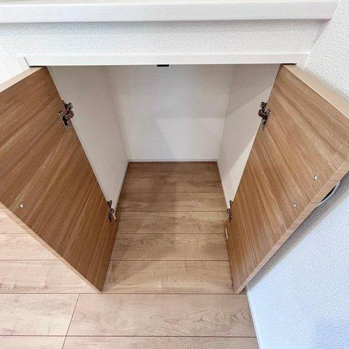 宇都宮市花房３丁目　1号棟の収納|キッチン横にも収納があるから便利ですね♪