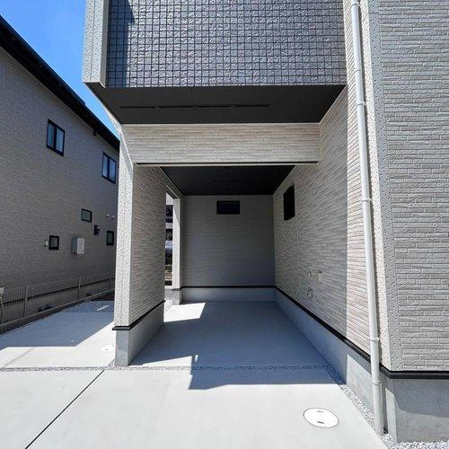 宇都宮市花房３丁目　1号棟の駐車場|駐車1台ガレージ付きです！