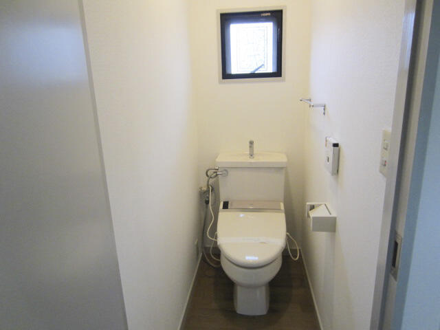 弦巻邸のトイレ
