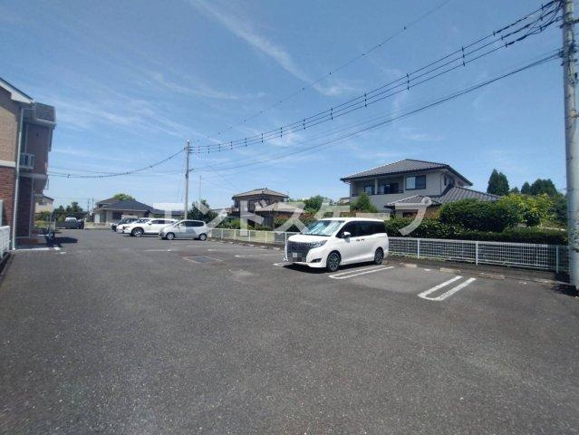 ハッピーワンＡの駐車場|高崎、前橋のお部屋探しはエンドスケープまで！お客様の理想お聞かせ下さい♪