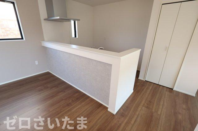 《仲介手数料無料》浦和区駒場１丁目26-12新築一戸建てケイアイスタイルのキッチン|撮影日 2025年9月26日 13:30 晴れ