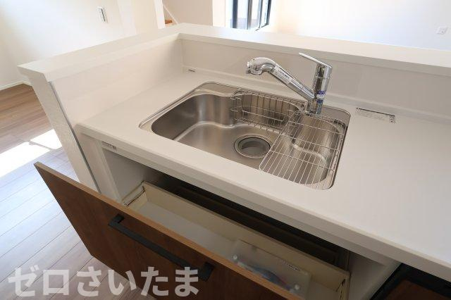 《仲介手数料無料》浦和区駒場１丁目26-12新築一戸建てケイアイスタイルのキッチン|撮影日 2025年9月26日 13:30 晴れ