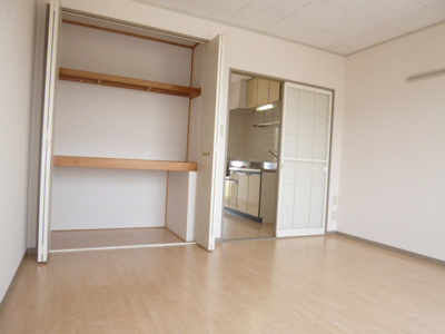 【洋室】 | コーポジュネスＢ