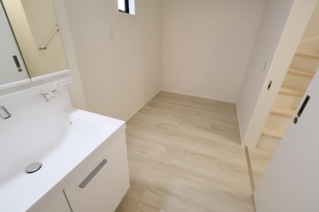 《仲介手数料無料》浦和区駒場１丁目26-12新築一戸建てケイアイスタイルのランドリースペース|撮影日 2025年9月26日 13:30 晴れ