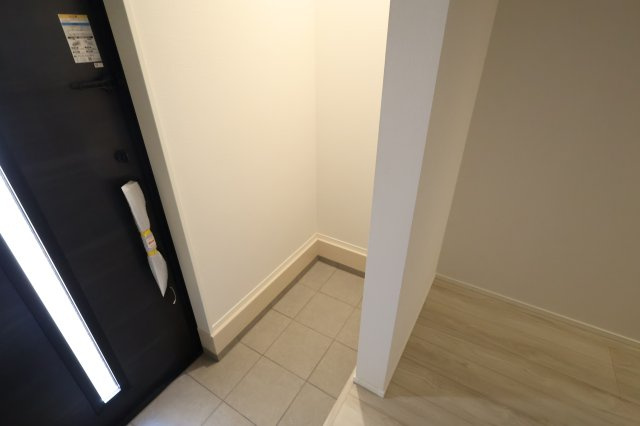 《仲介手数料無料》浦和区駒場１丁目26-12新築一戸建てケイアイスタイルの玄関|撮影日 2025年9月26日 13:30 晴れ