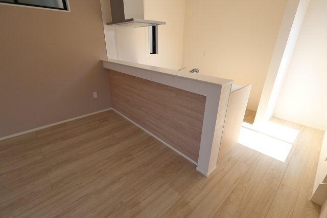 《仲介手数料無料》浦和区駒場１丁目26-12新築一戸建てケイアイスタイルのキッチン|撮影日 2025年9月26日 13:30 晴れ