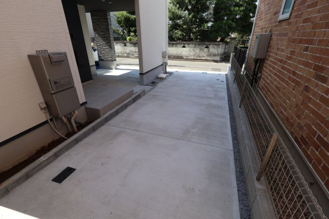 《仲介手数料無料》浦和区駒場１丁目26-12(3号棟)新築一戸建てケイアイスタイルの駐車場|撮影日 2025年9月26日 13:30 晴れ