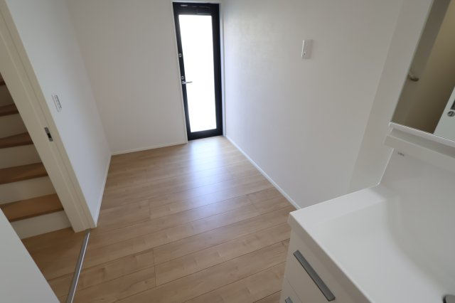 《仲介手数料無料》浦和区駒場１丁目26-12(3号棟)新築一戸建てケイアイスタイルのランドリースペース|撮影日 2025年9月26日 13:30 晴れ