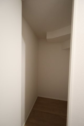 《仲介手数料無料》浦和区駒場１丁目26-12(3号棟)新築一戸建てケイアイスタイルの収納|撮影日 2025年9月26日 13:30 晴れ