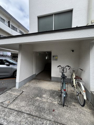 【エントランス】 | ヒロミツイースト