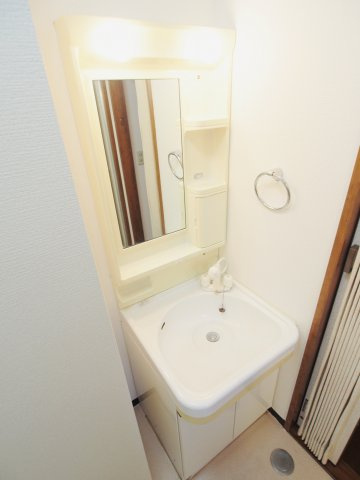 ヴィラージュ西本の独立洗面台