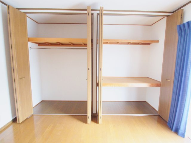 ヴィラージュ西本の収納