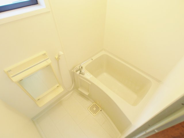 ヴィラージュ西本の浴室