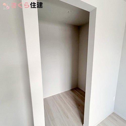 宇都宮市西原町2期　2号棟の収納|ウォークインクローゼットでたくさん収納できます♪