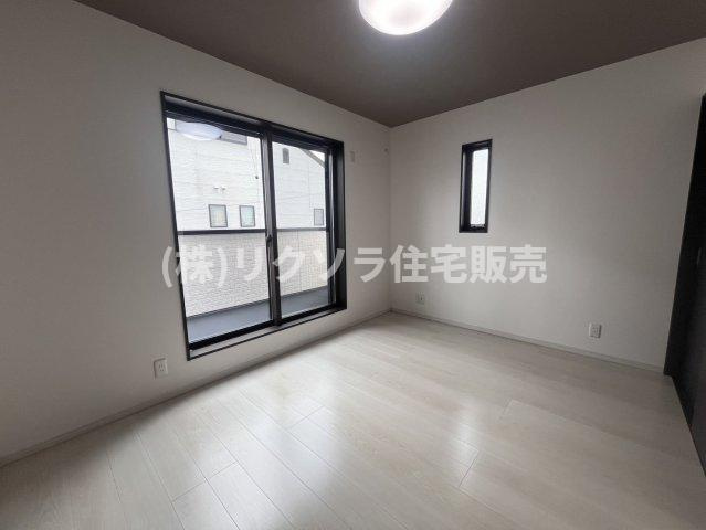 境橋町　中古一戸建ての寝室|洋室6.0帖
■物件内覧・資金計画相談・住宅ローン相談、リフォーム相談、お問合せ受付中■
※当日・翌日のご内覧、ご相談はお電話でのお問合せがスムーズです！