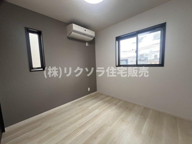 境橋町　中古一戸建ての子供部屋|洋室4.5帖
■物件内覧・資金計画相談・住宅ローン相談、リフォーム相談、お問合せ受付中■
※当日・翌日のご内覧、ご相談はお電話でのお問合せがスムーズです！