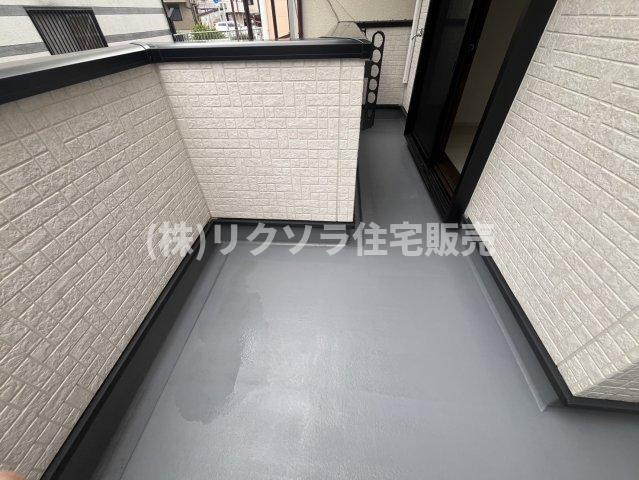 境橋町　中古一戸建てのバルコニー|ワイドバルコニー
■物件内覧・資金計画相談・住宅ローン相談、リフォーム相談、お問合せ受付中■
※当日・翌日のご内覧、ご相談はお電話でのお問合せがスムーズです！