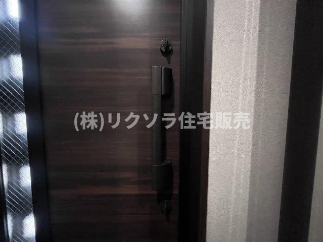 境橋町　中古一戸建ての防犯設備|ツーシリンダー錠
■物件内覧・資金計画相談・住宅ローン相談、リフォーム相談、お問合せ受付中■
※当日・翌日のご内覧、ご相談はお電話でのお問合せがスムーズです！