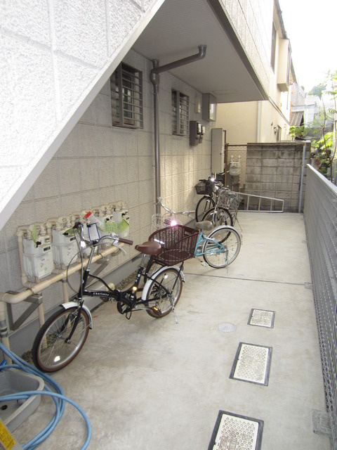 Ｖａｌｓｅのその他共用部分|★階段下の駐輪スペース★