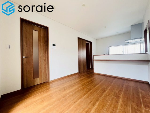川越市中台南　中古戸建ての居間・リビング