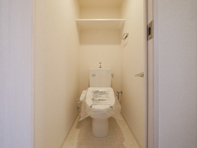 【トイレ】 | プレサンス谷町九丁目ディセオ | 清潔感のあるトイレです