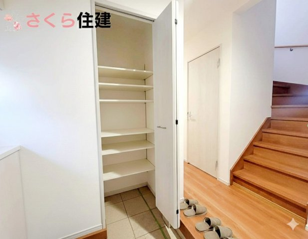 いろどりアイタウン宇都宮市野沢23-P1　12号棟の収納|玄関土間収納