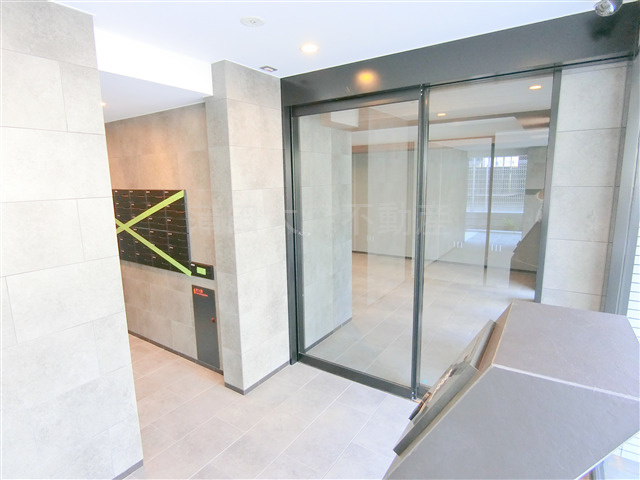 ディアレイシャス平和島のエントランス