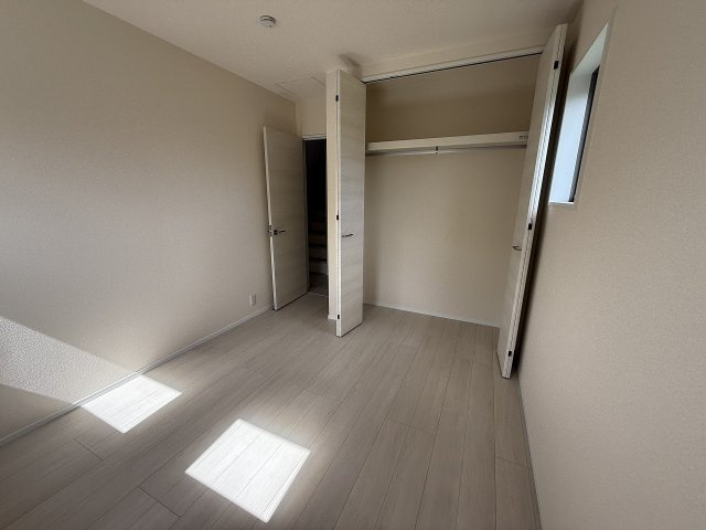 志摩新町　新築戸建の収納|洋室5.34B