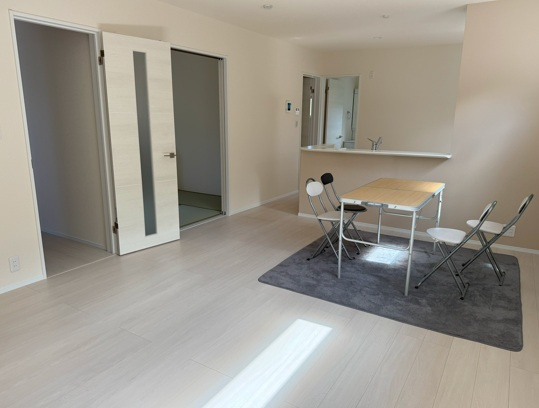 志摩新町　新築戸建の居間・リビング