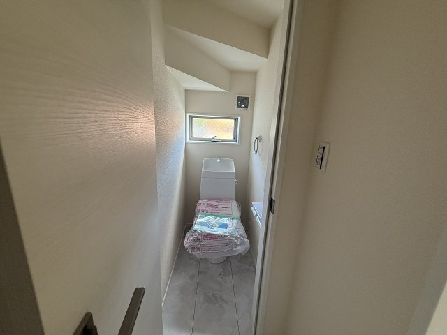 志摩新町　新築戸建のトイレ