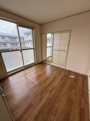 【洋室】 | フラット・タームー