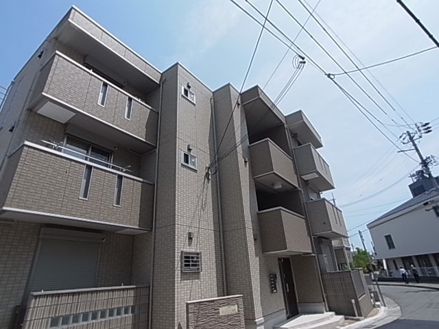 神戸市須磨区須磨寺町１丁目のアパートの外観