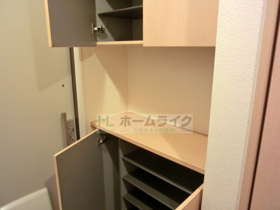 シャーメゾン若江本町の収納