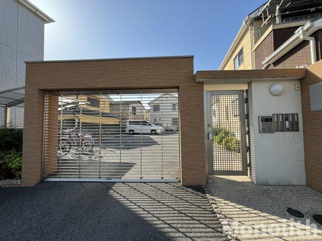 アマービレ泉ヶ丘の駐車場