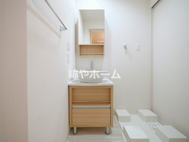 フジパレス深江橋西の独立洗面台|朝の身支度には欠かせない独立洗面化粧台