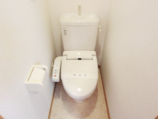 アルファコート川口元郷のトイレ|別号室の参考写真です。