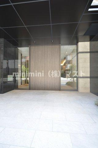 大阪市浪速区大国１丁目の賃貸マンションのエントランス