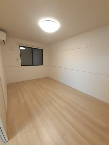 トレスプエンテ　Ⅱの寝室|クローゼット付の寝室です☆