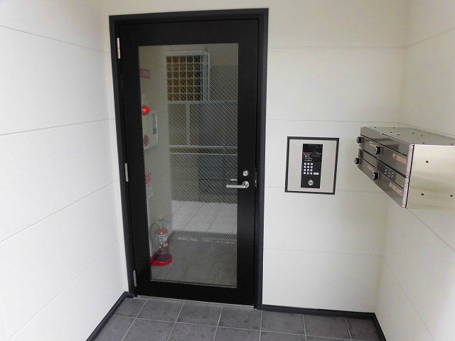 クレスト甲子園のエントランス