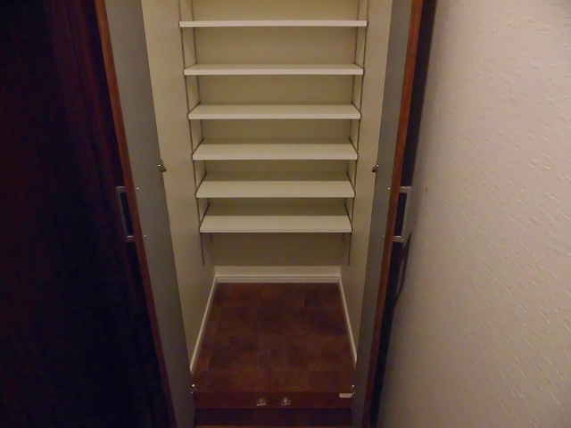 クレスト甲子園の収納